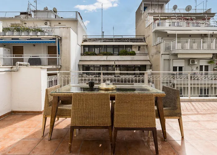 Andromeda By Halu! - Cozy 2-bedroom * Salonic